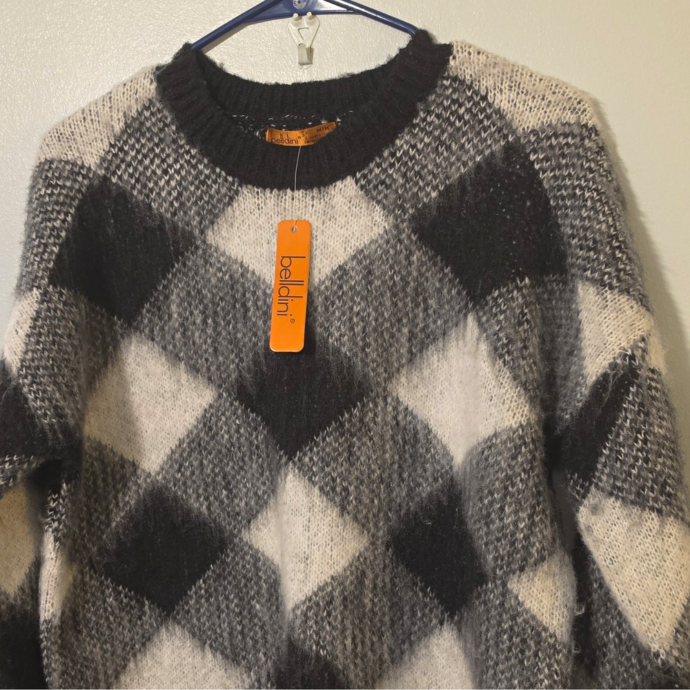 Belldini Women's Black Gray White Knit Crew Neck Argyle Fuzzy Sweater M #157